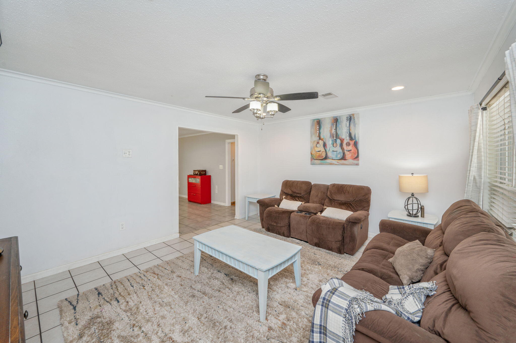 710 E Hollywood Boulevard