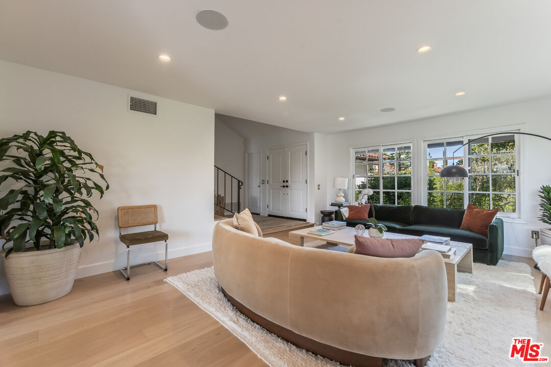 10507 Woodfield Ct Unit: 12