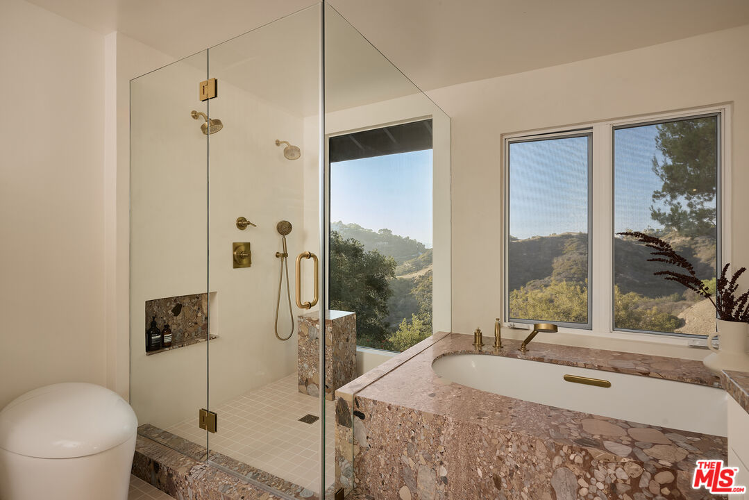 10507 Woodfield Ct Unit: 12