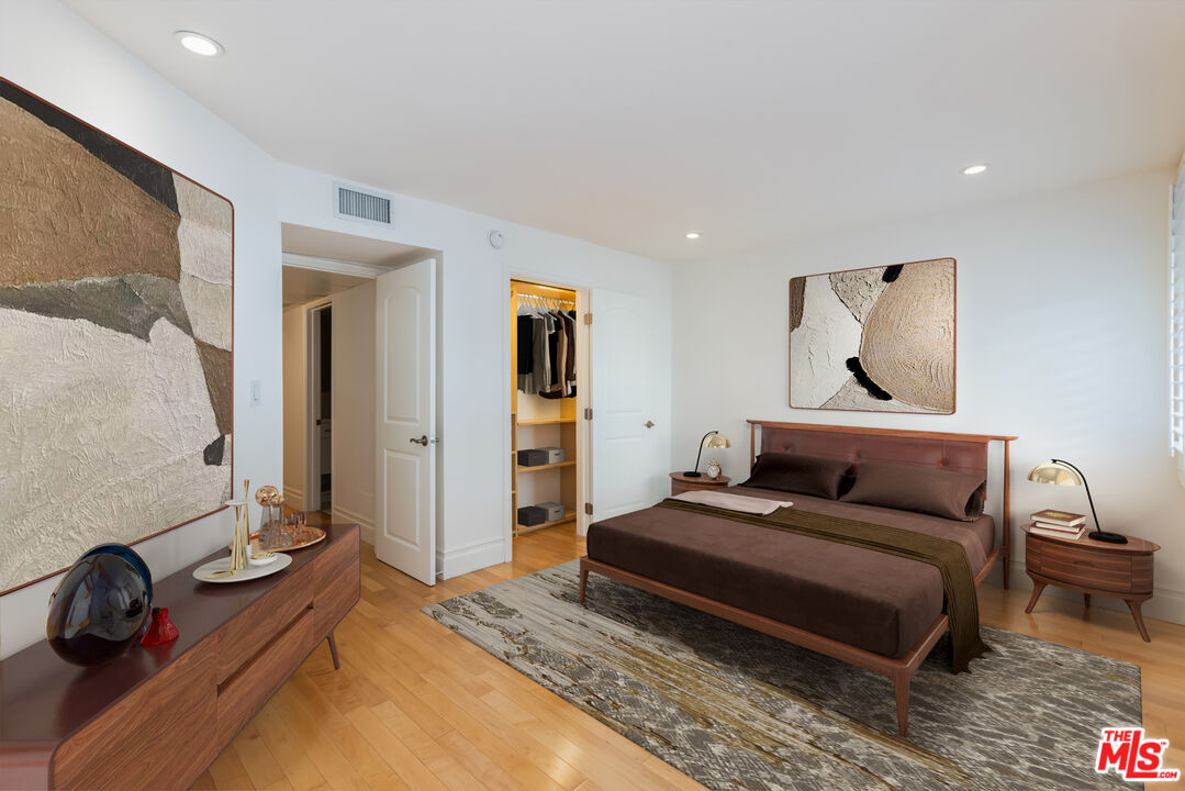 8535 W West Knoll Dr Unit: 109