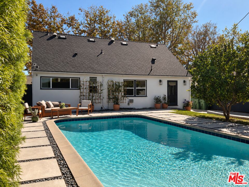 3939 Wellington Rd Los Angeles CA