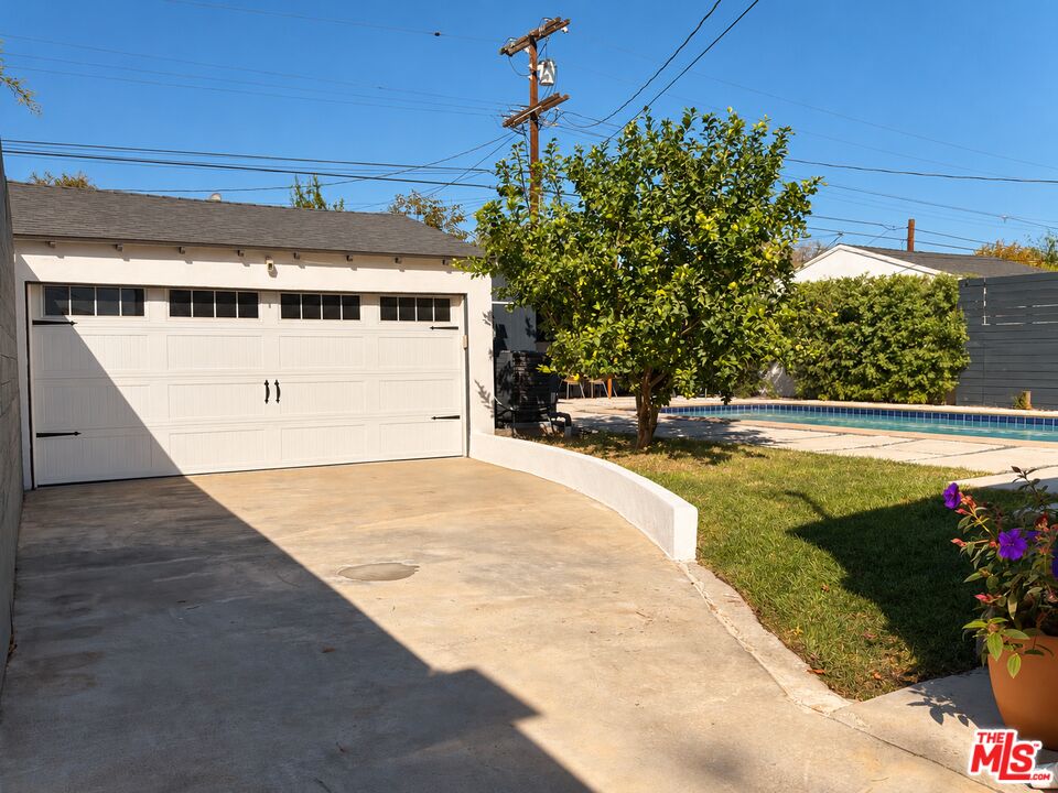 3939 Wellington Rd