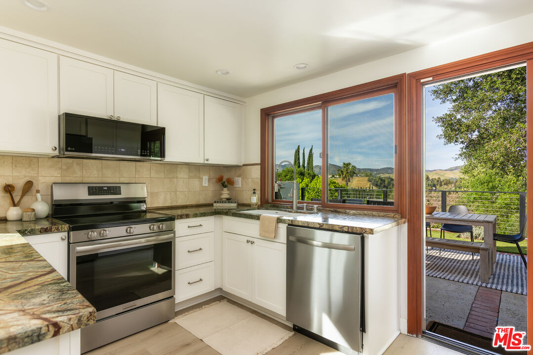 29353 Deep Shadow Dr