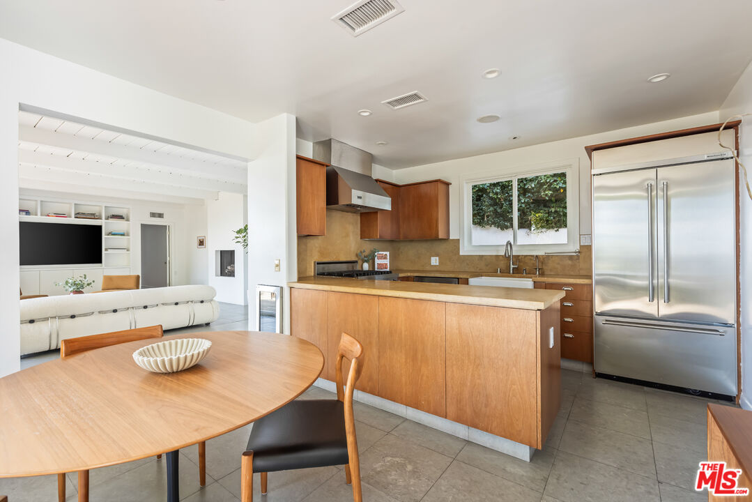 1568 Viewsite Dr