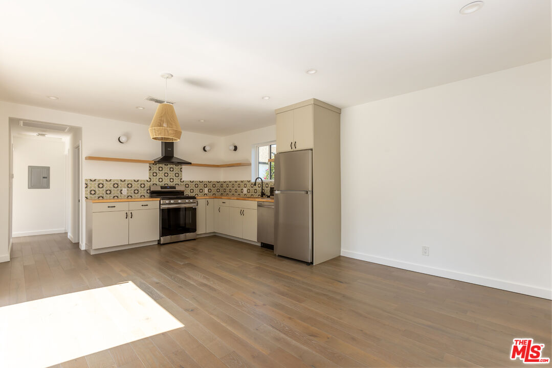 3618 Chesapeake Ave
