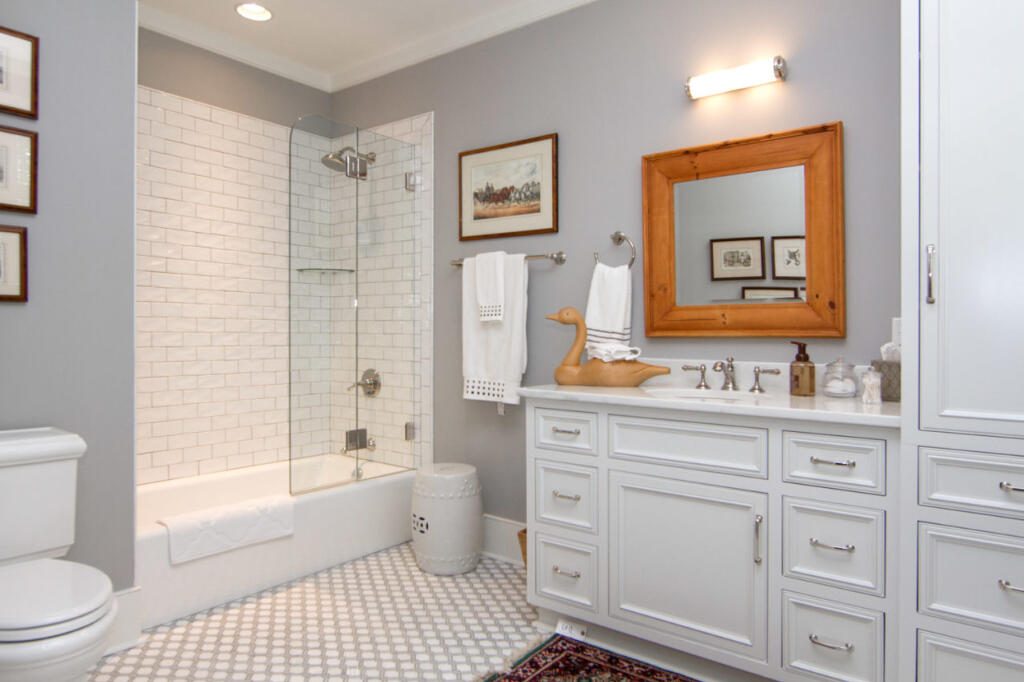 855 Two Notch Road SE