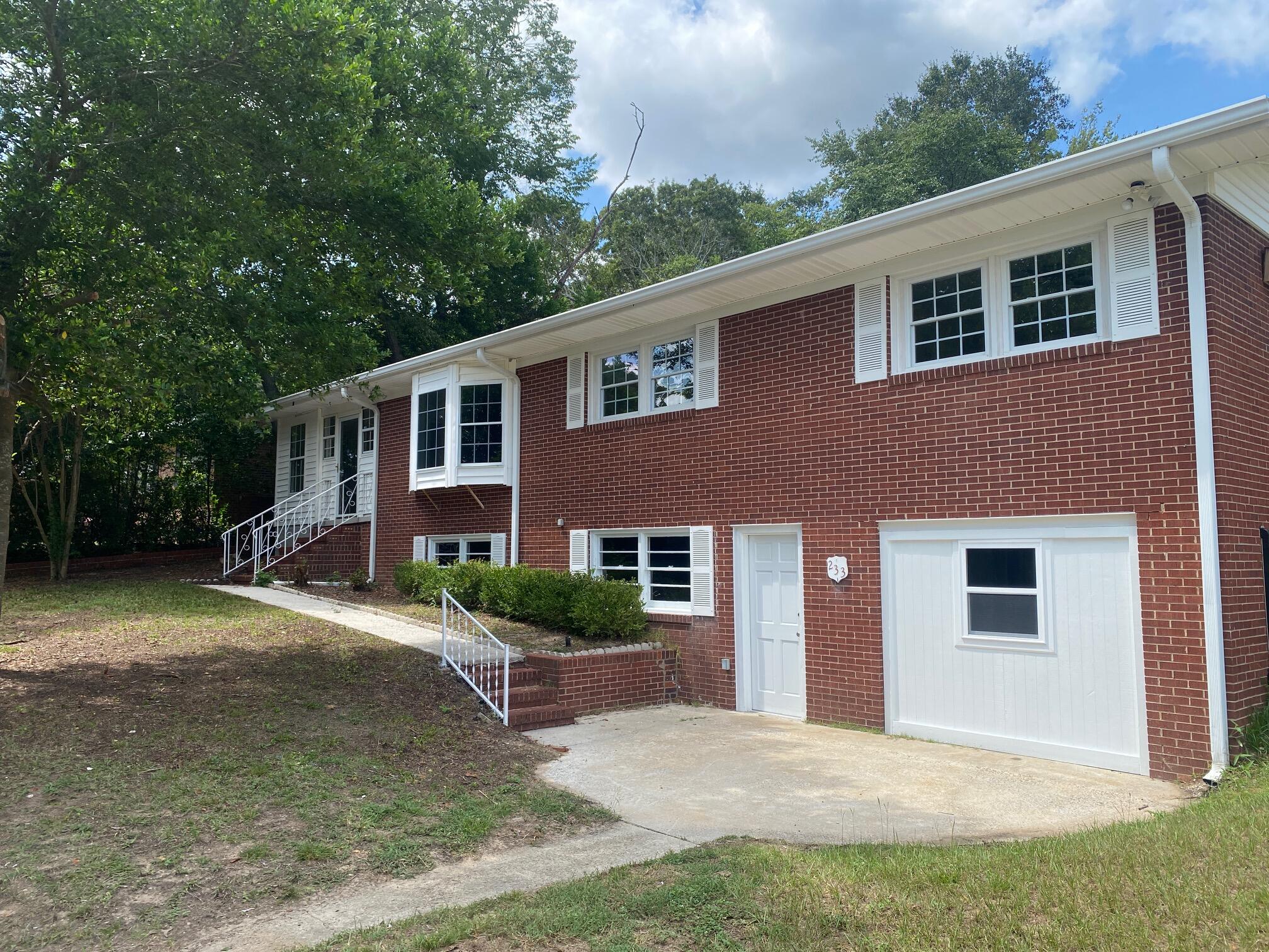 233 Lee Street