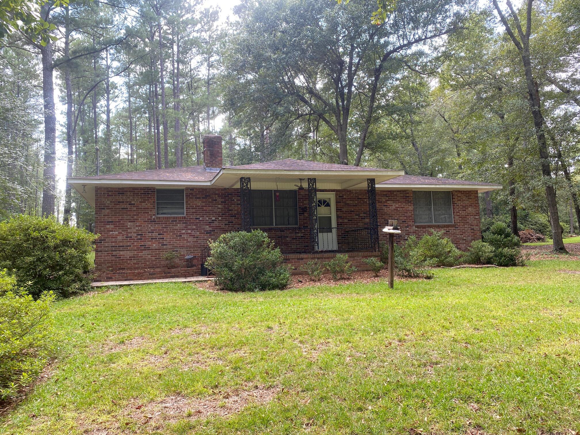 906 Sudlow Lake Road