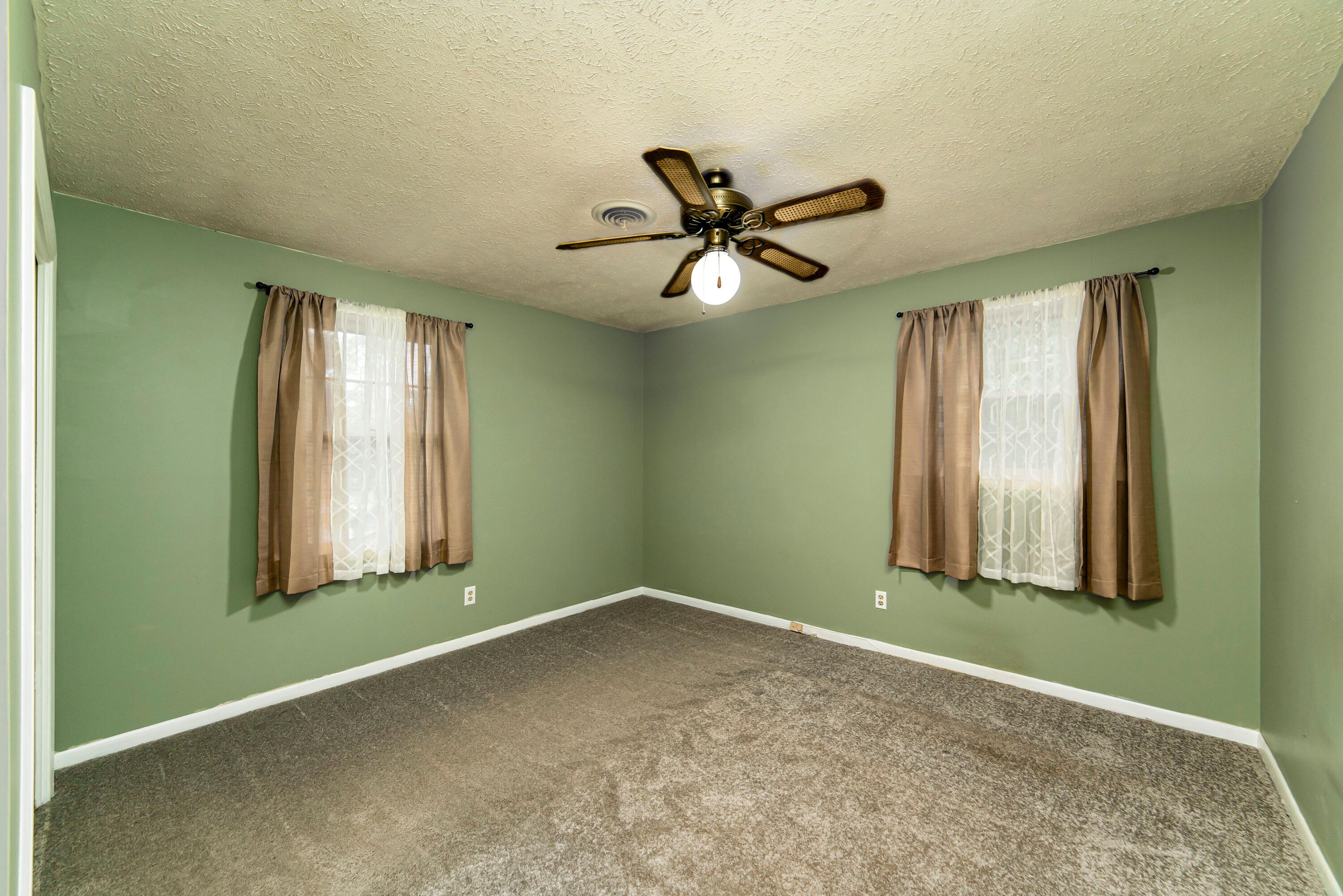 9 Rosemary Drive