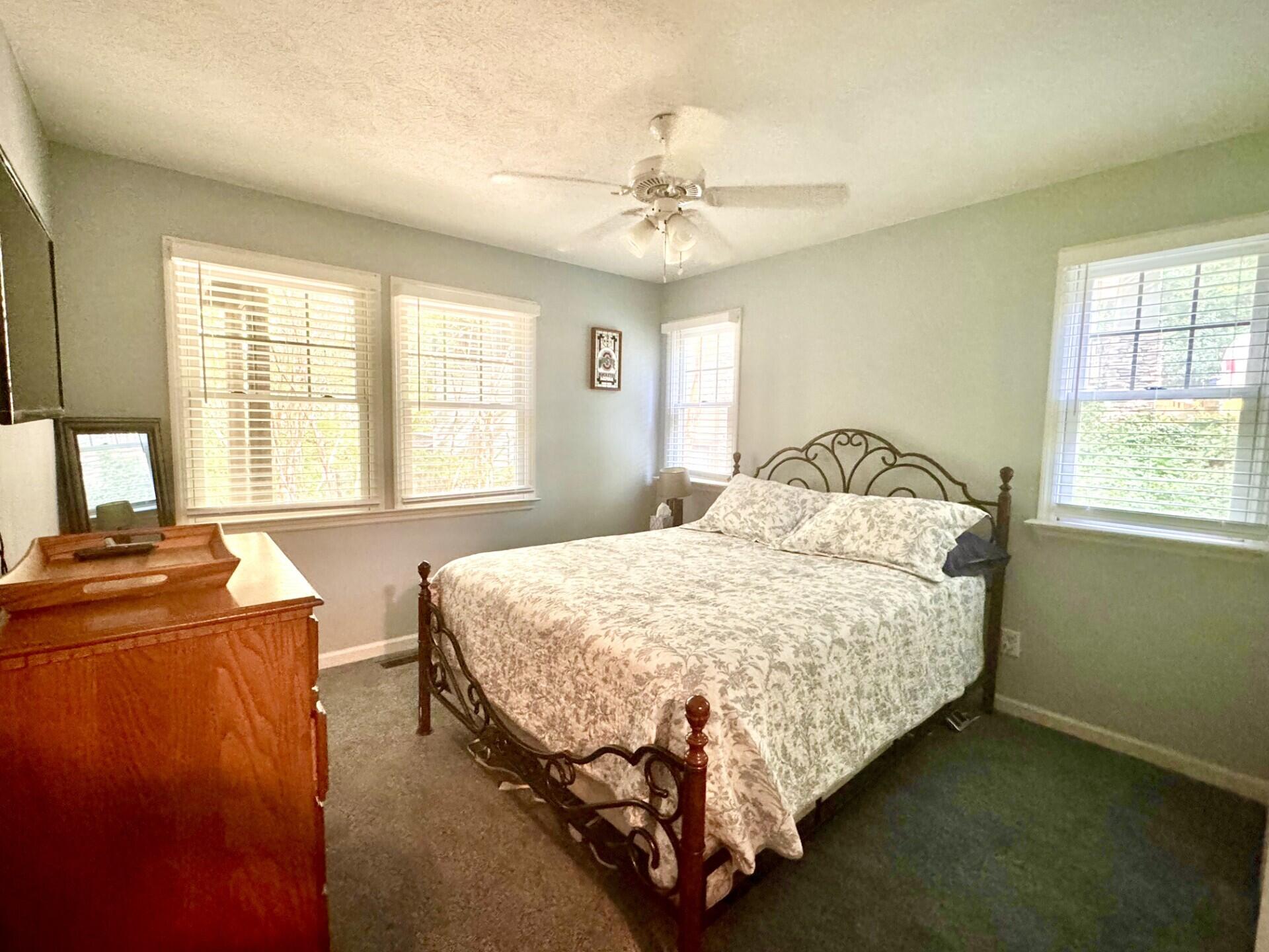 6 Bungalow Village Way