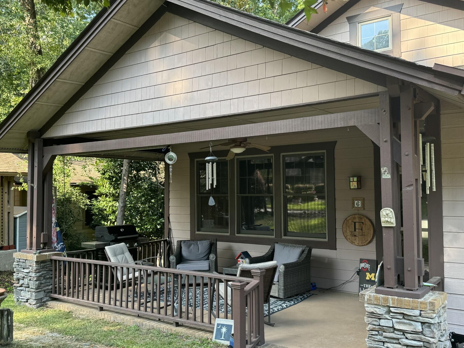 6 Bungalow Village Way