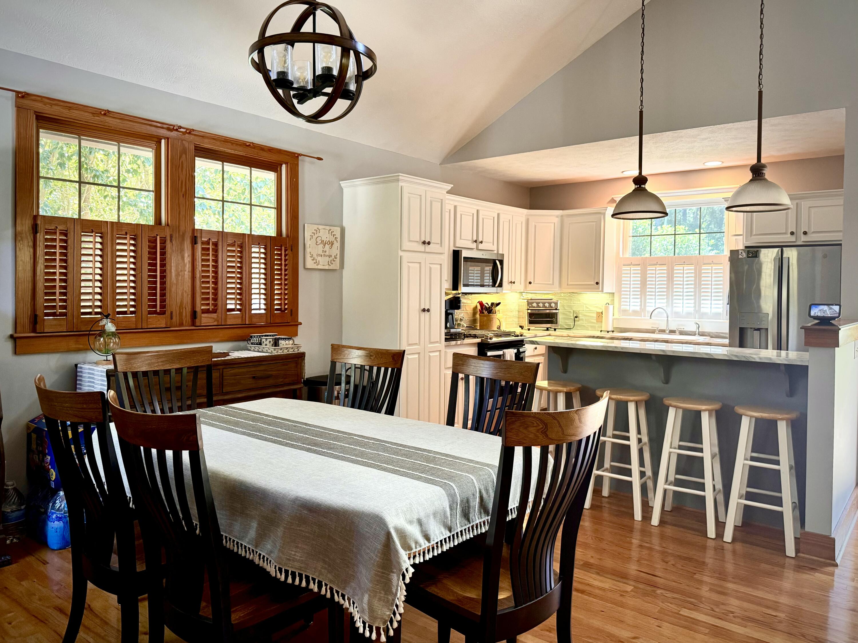 6 Bungalow Village Way