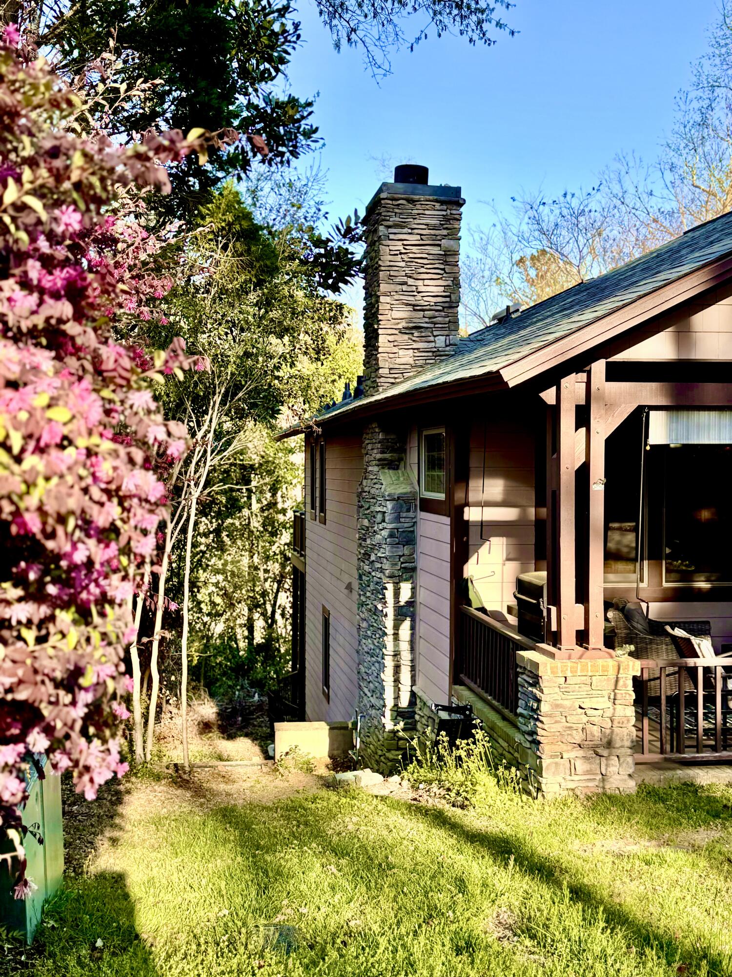 6 Bungalow Village Way
