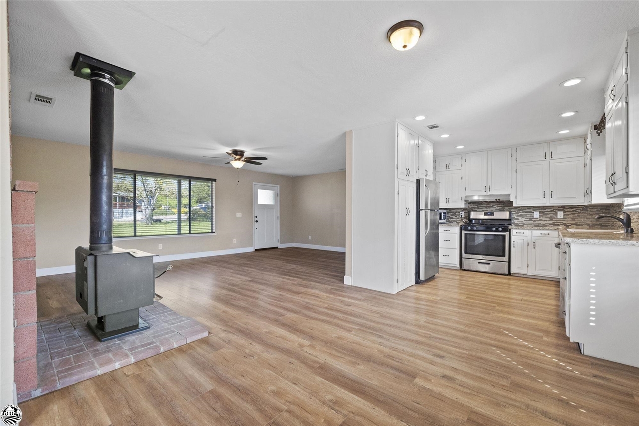 3949 Juniper Dr.