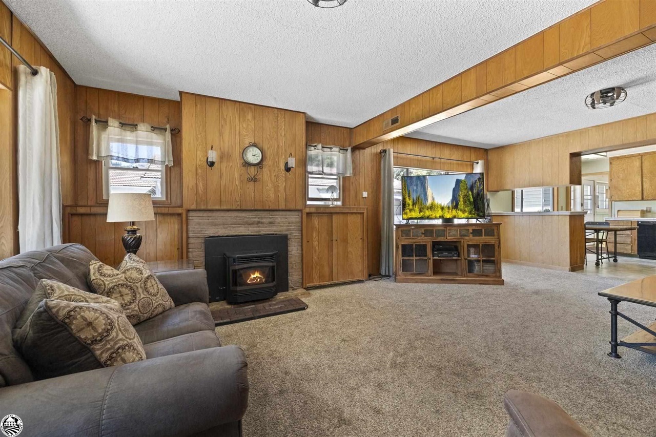 619 Shaws Flat Rd.