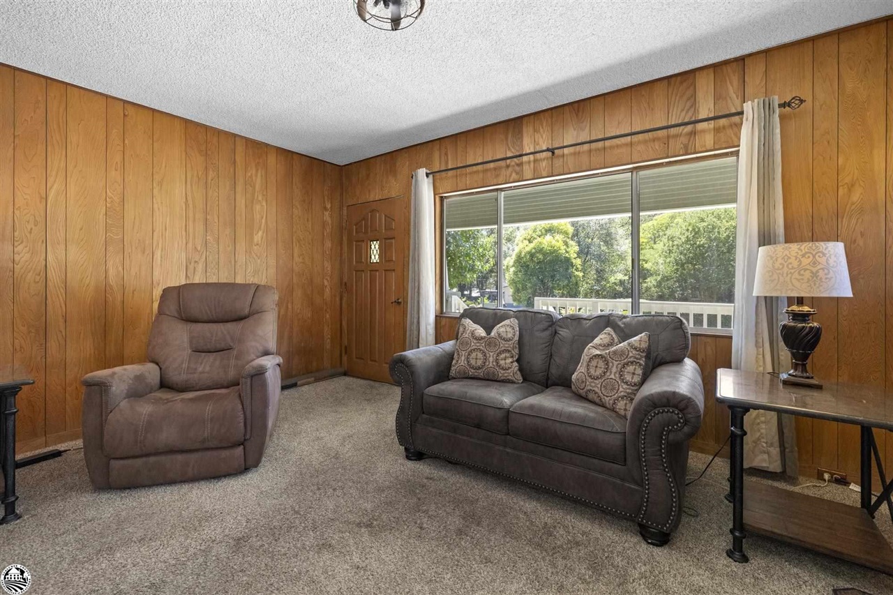 619 Shaws Flat Rd.