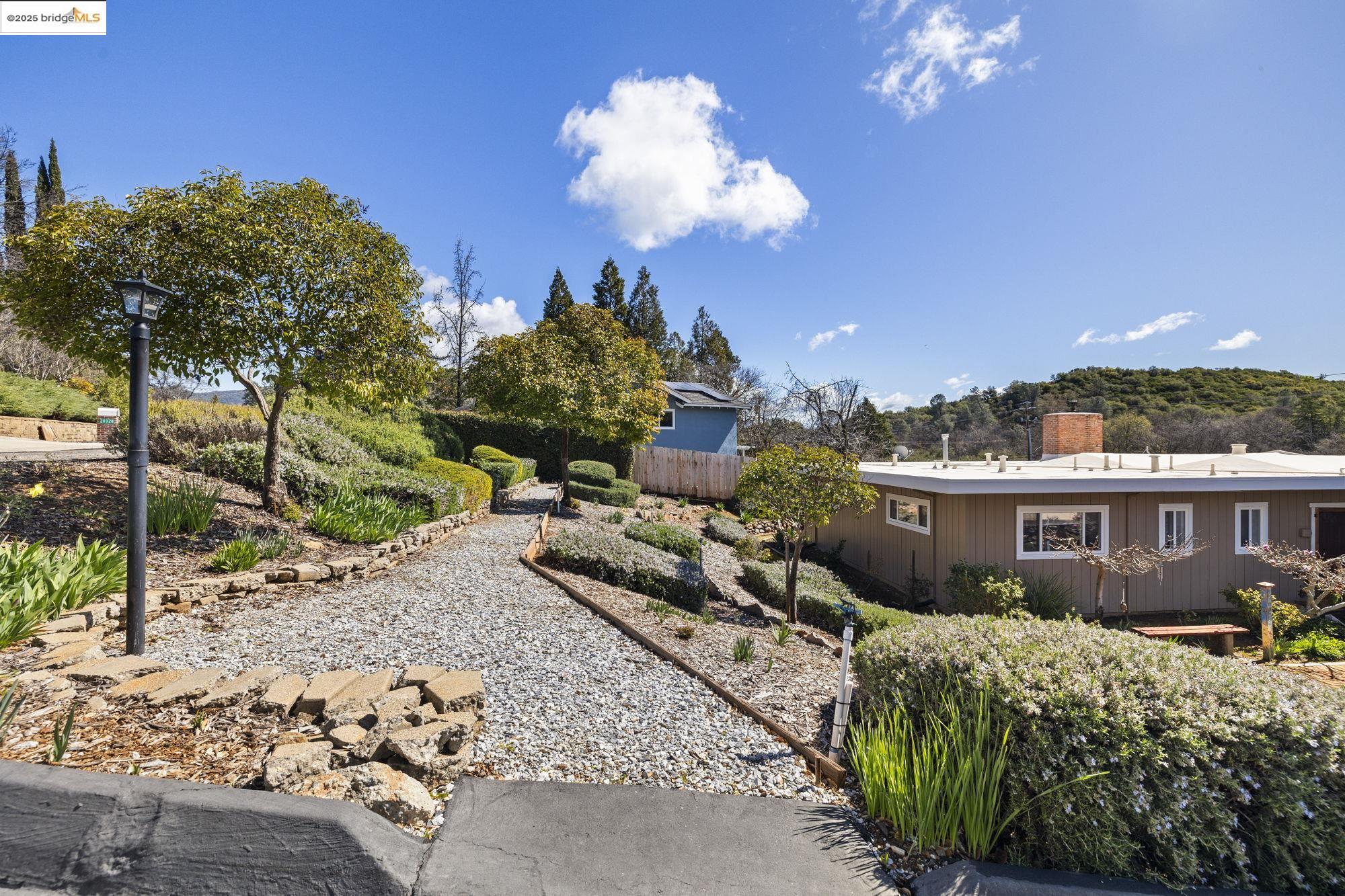 20325 Eureka Dr