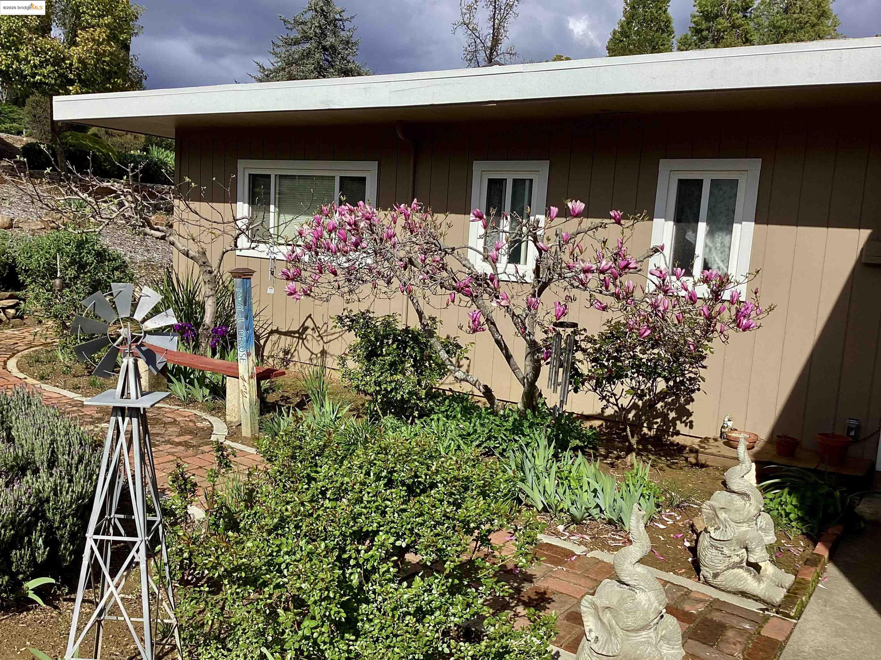 20325 Eureka Dr