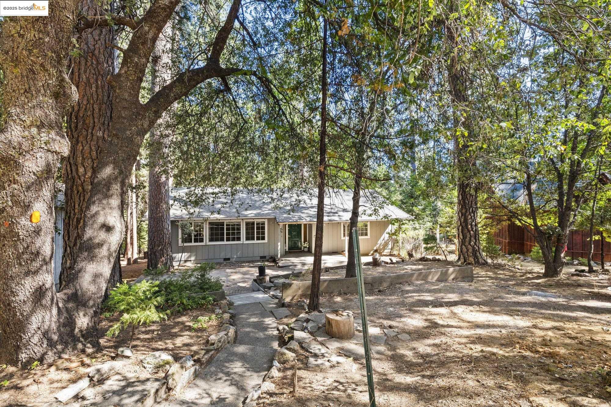 22977 Hawk Ln