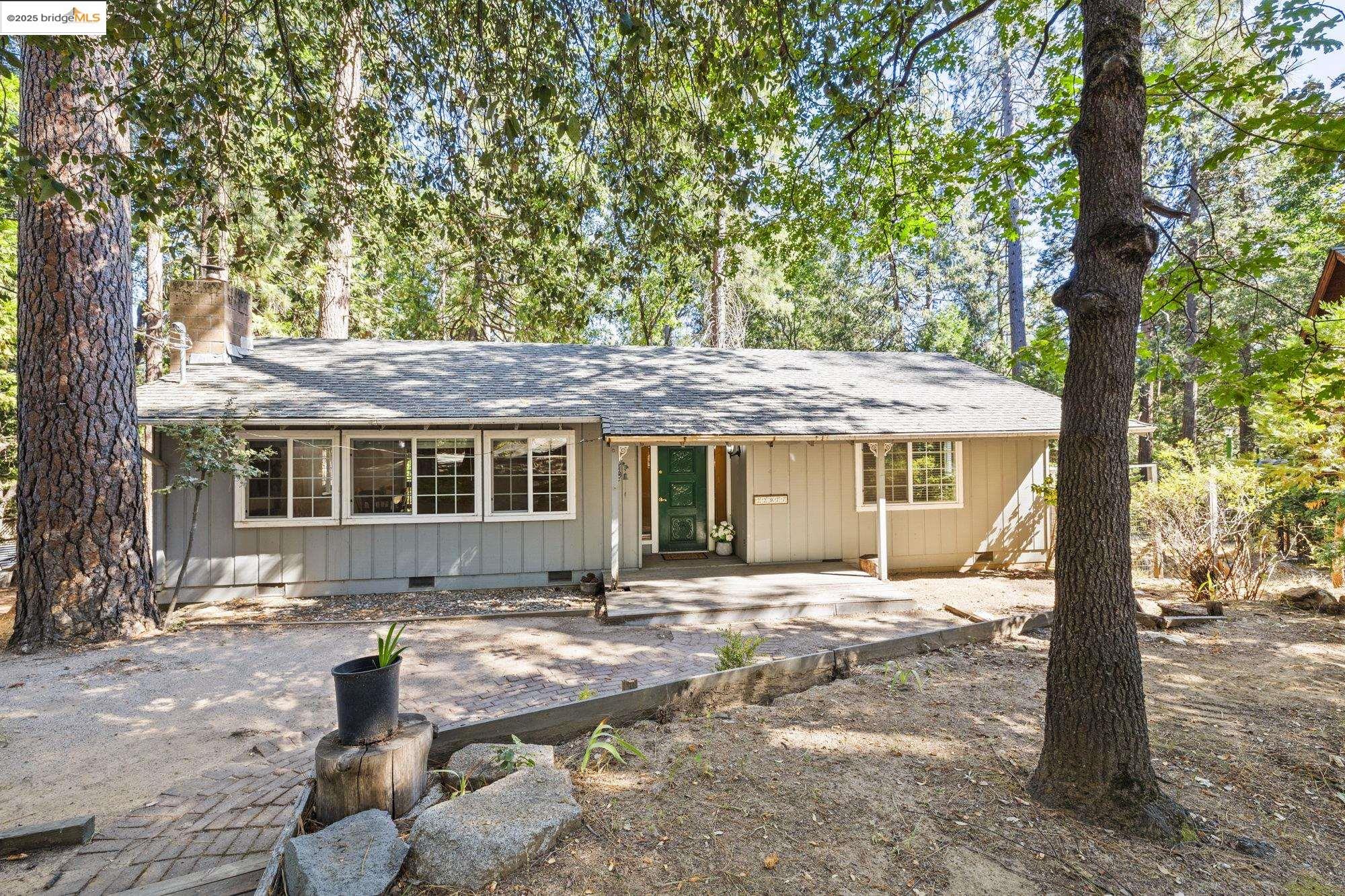 22977 Hawk Ln