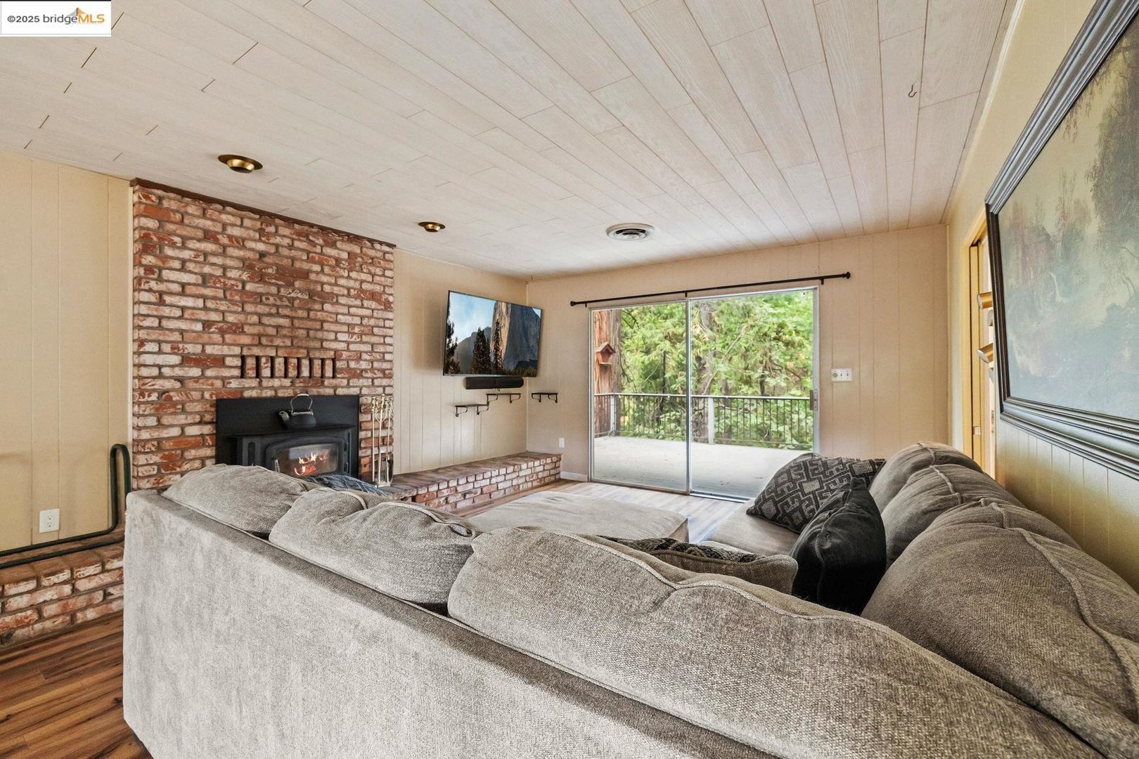 23718 Fremont WAY