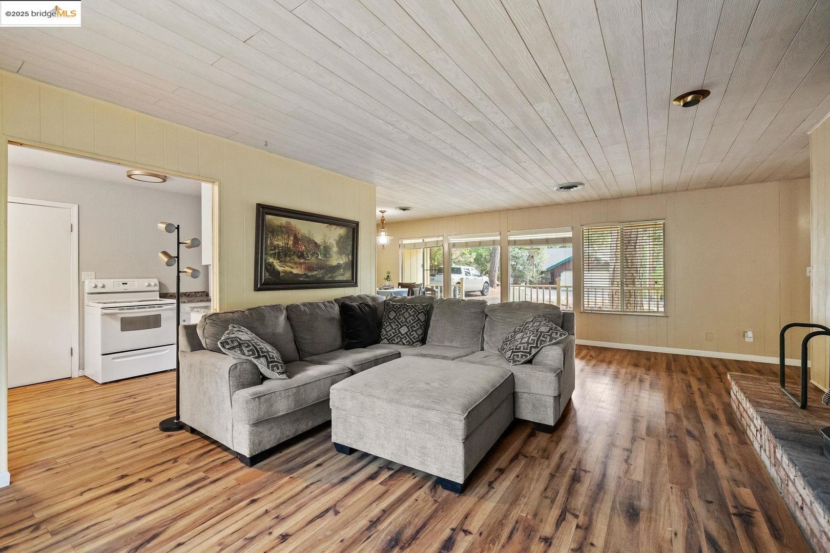 23718 Fremont WAY
