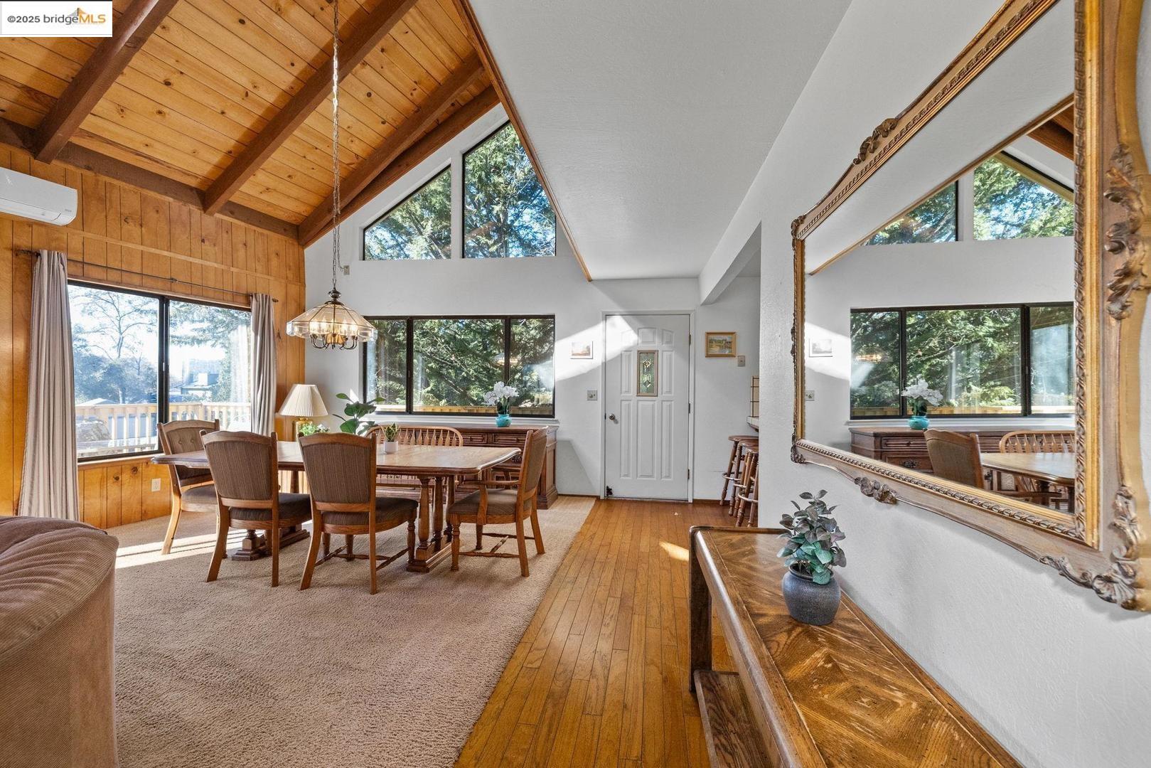 20266 Pine Mountain Dr