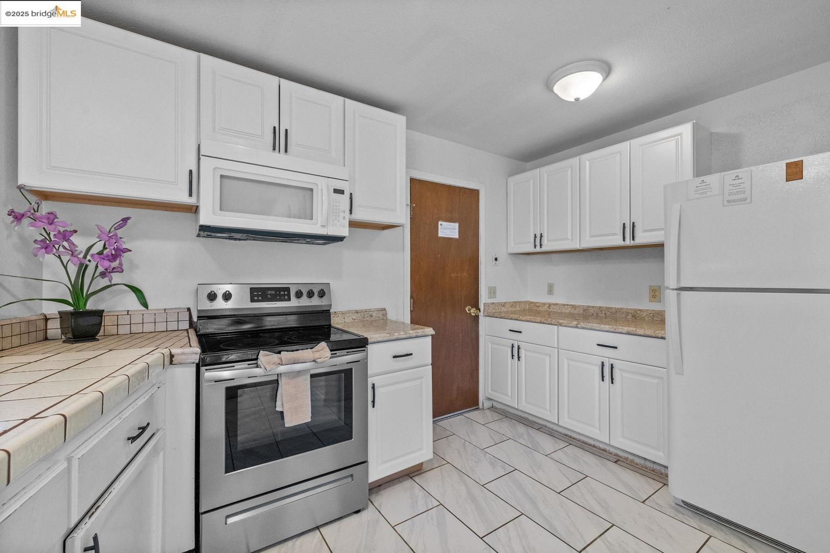 20266 Pine Mountain Dr