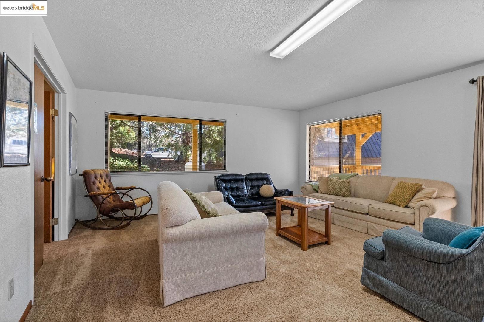 20266 Pine Mountain Dr