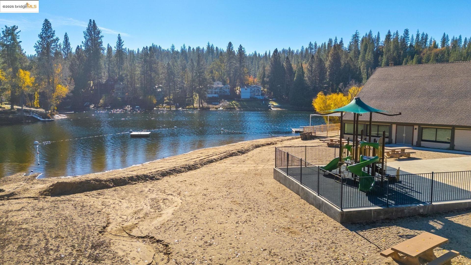 20266 Pine Mountain Dr