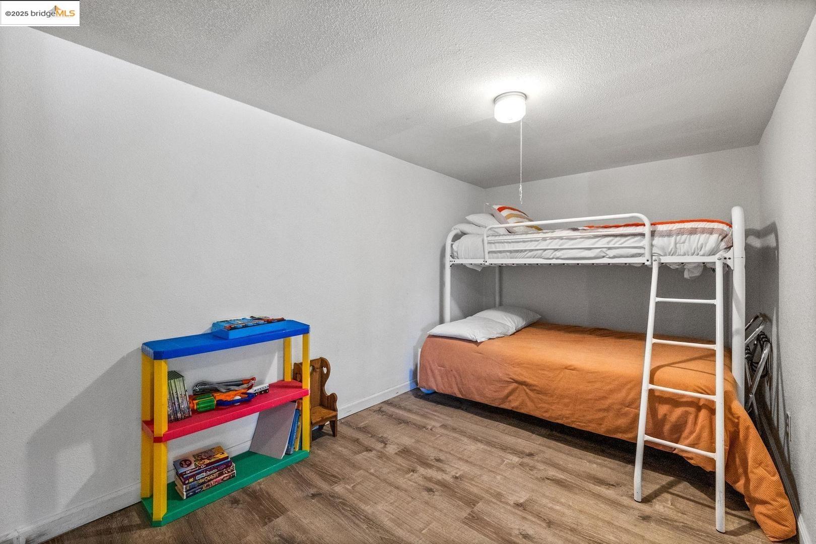 20266 Pine Mountain Dr