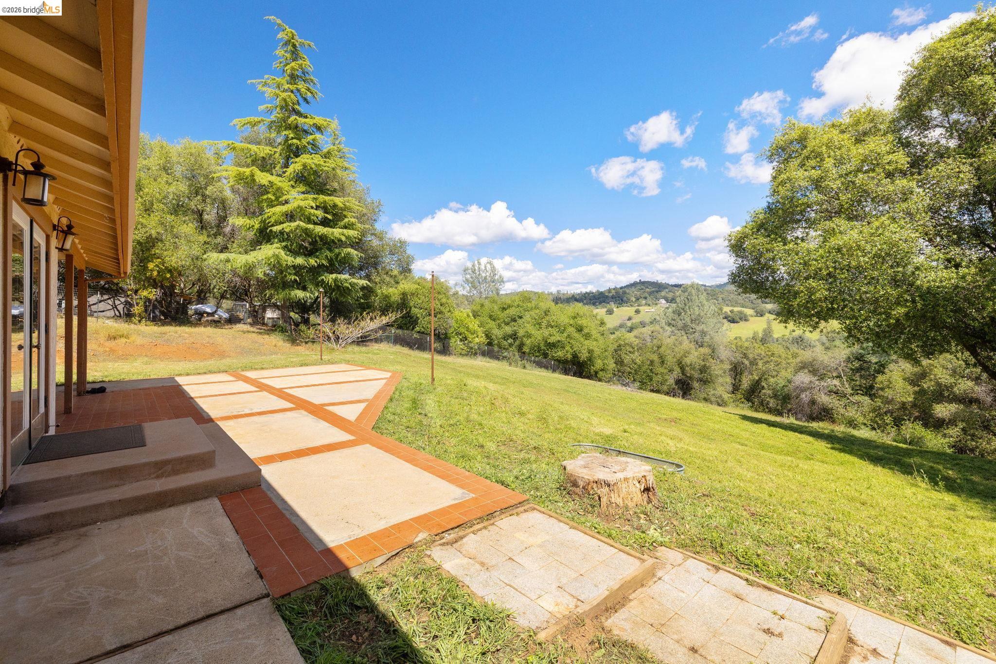 23245 Isabella Ct