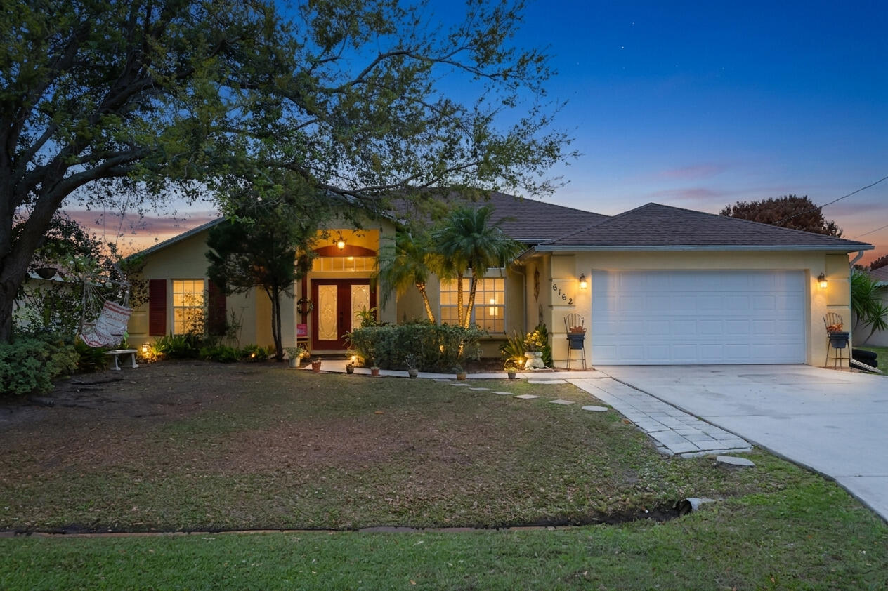 6162 NW Gatun Drive, Port St. Lucie