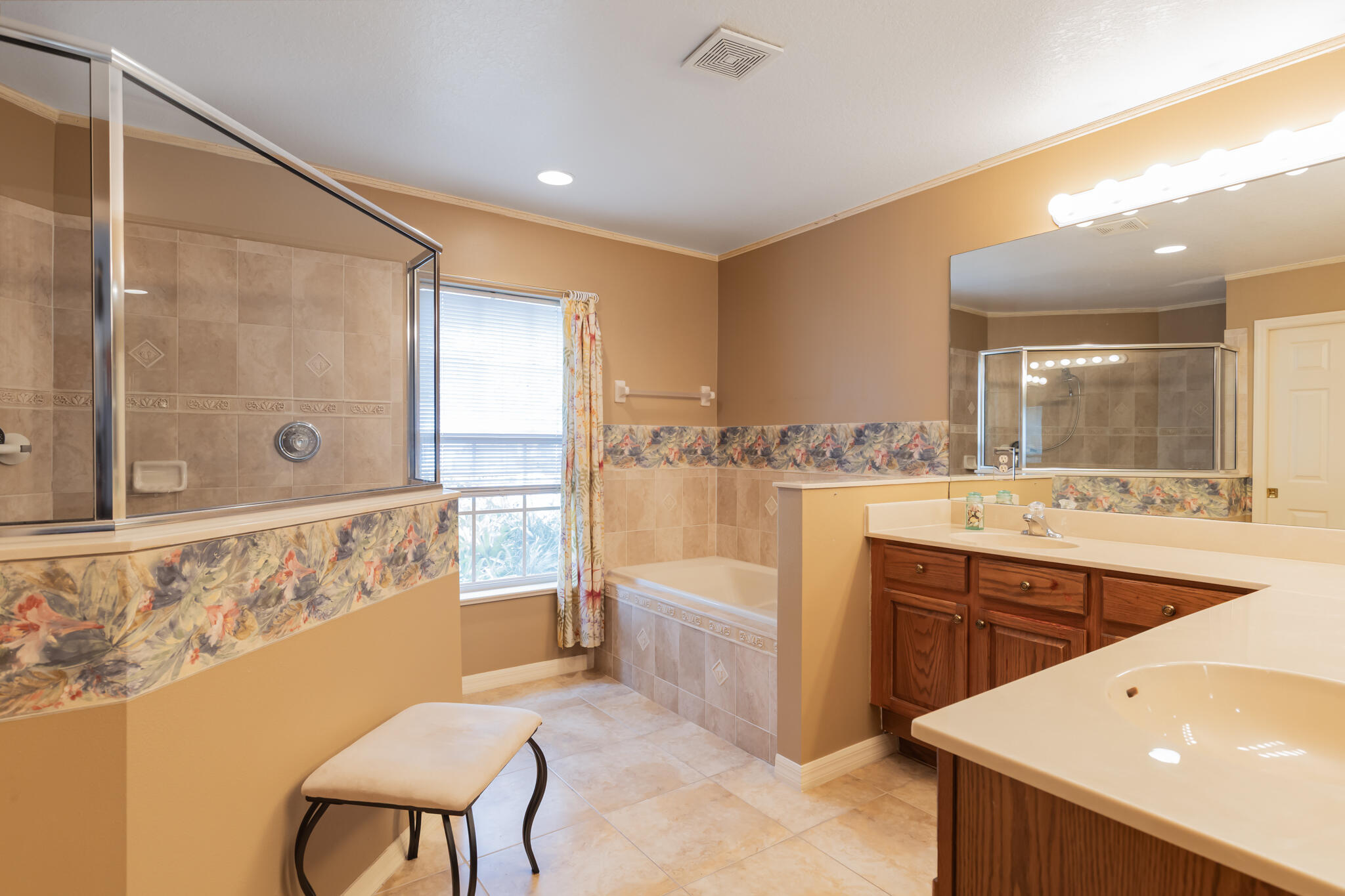 6162 NW Gatun Drive, Port St. Lucie