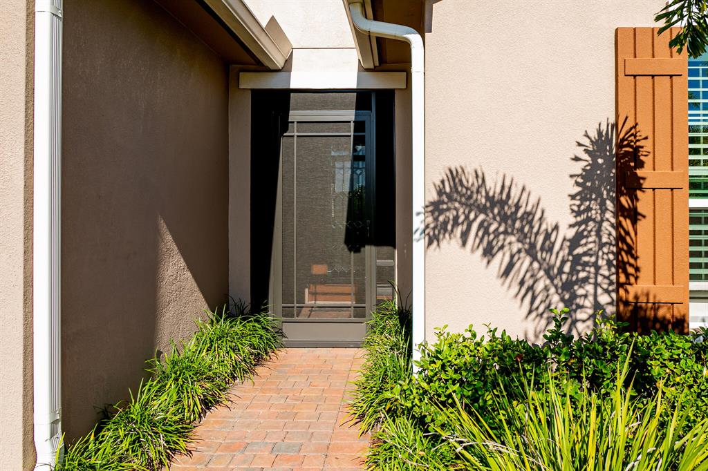 10171 SW Coral Tree Circle