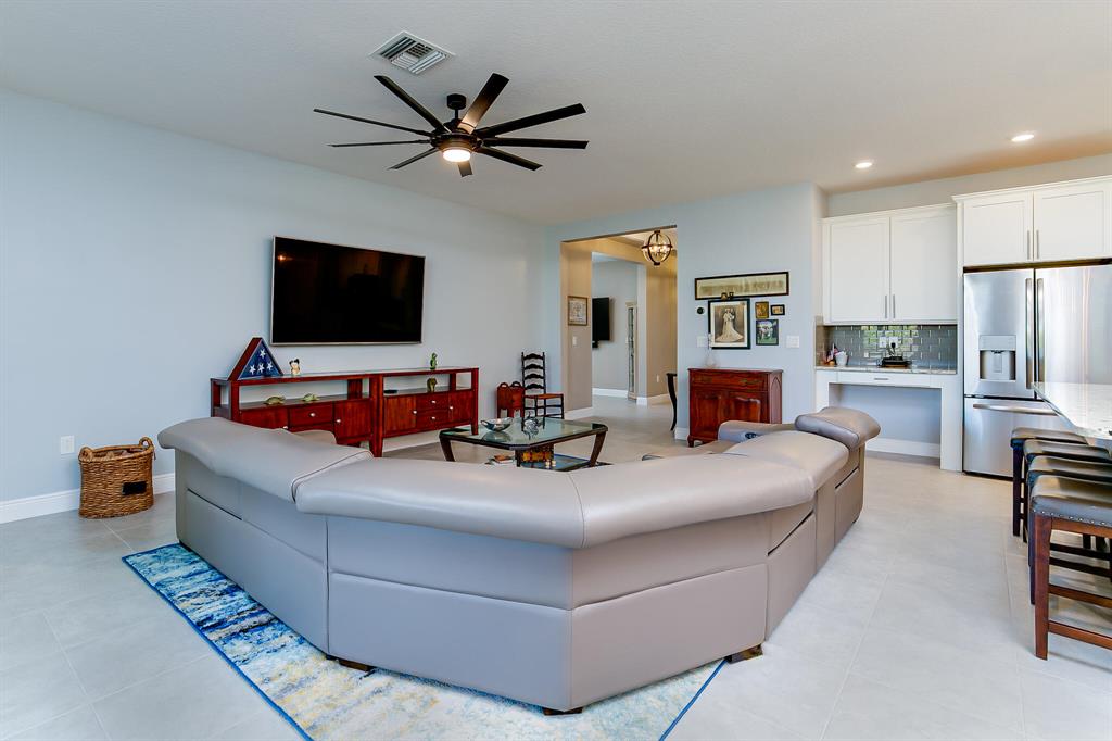 10171 SW Coral Tree Circle
