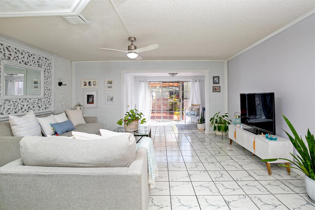 231 Foxtail Drive Unit: E