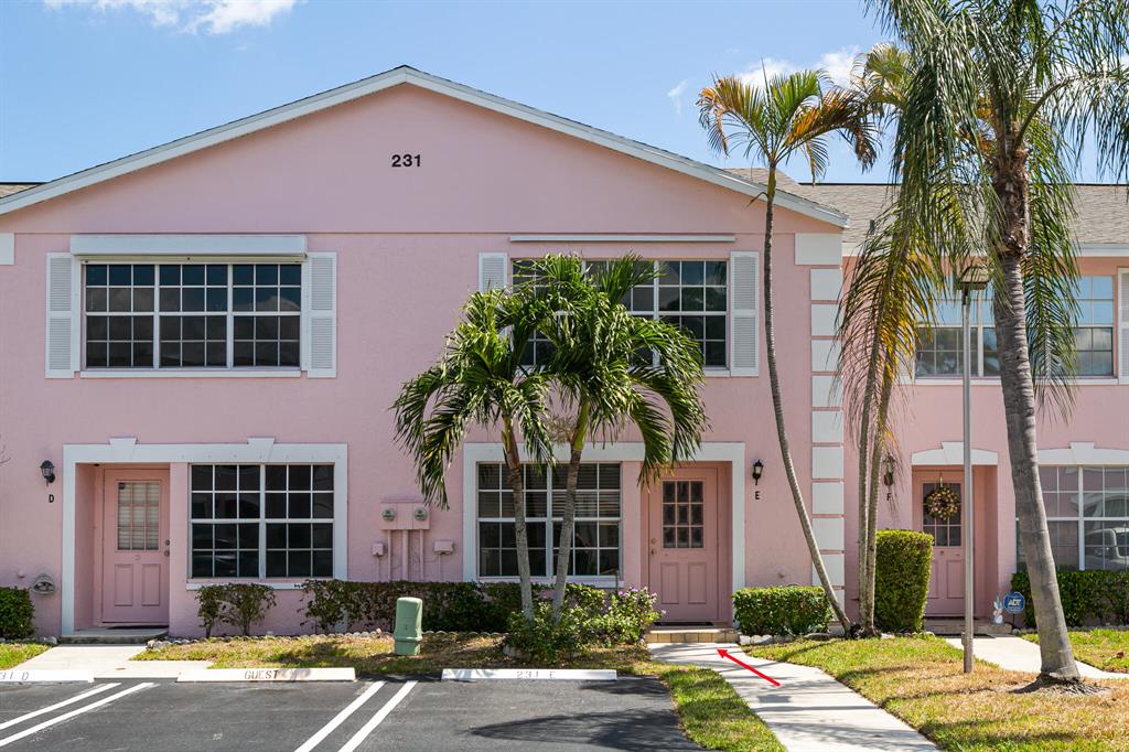 231 Foxtail Drive Unit: E