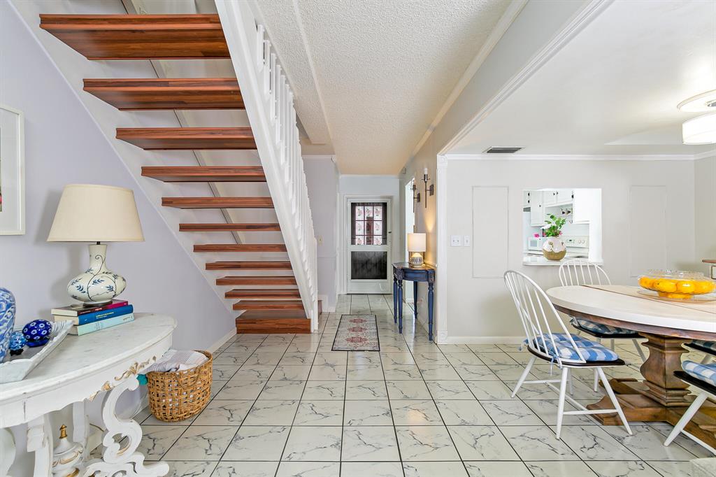 231 Foxtail Drive Unit: E