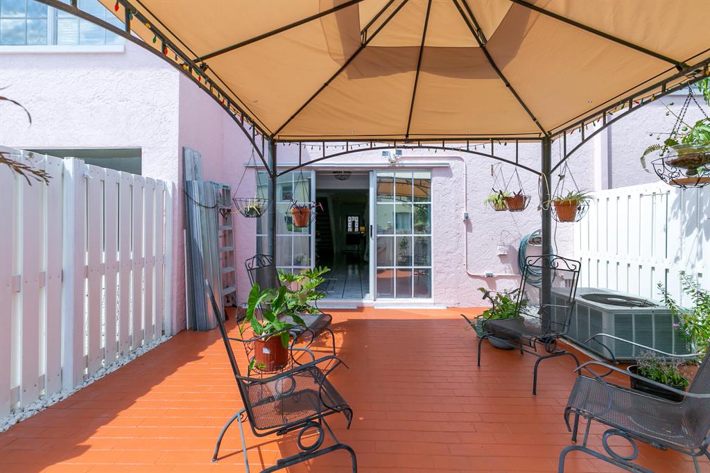 231 Foxtail Drive Unit: E