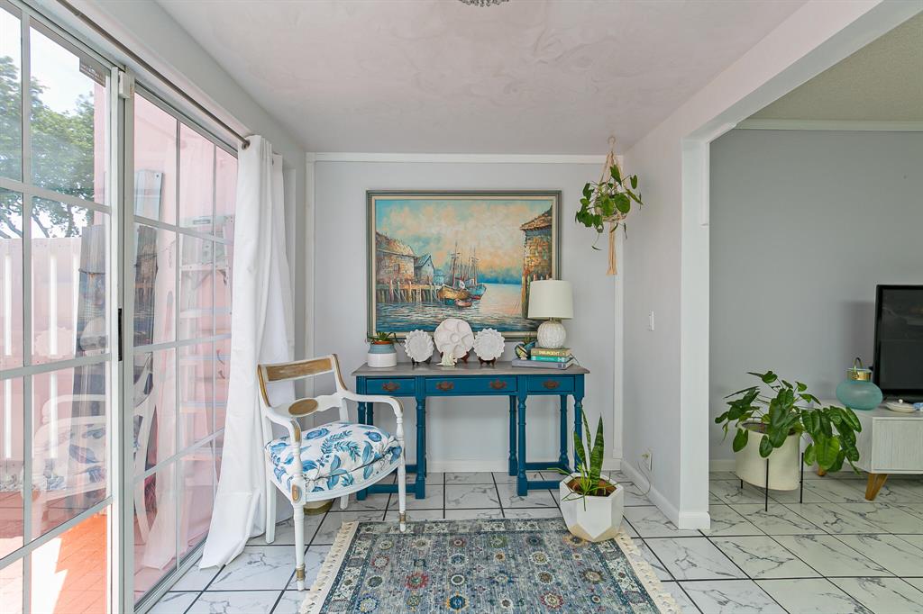 231 Foxtail Drive Unit: E
