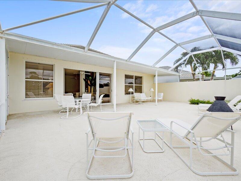 529 SW Hampton Court