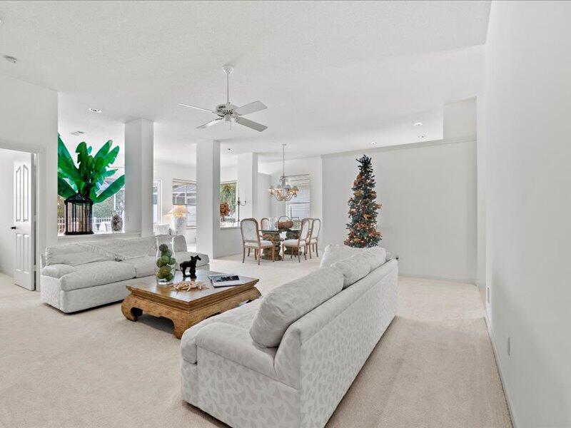 529 SW Hampton Court
