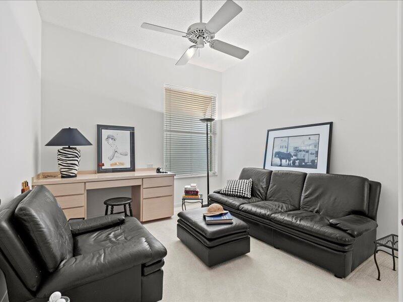 529 SW Hampton Court