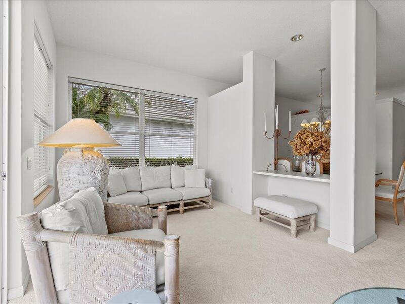 529 SW Hampton Court