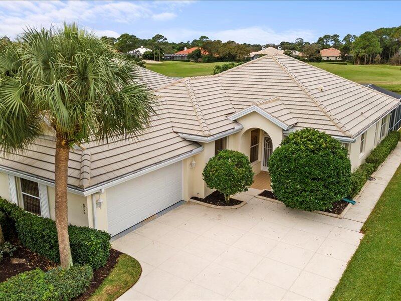 529 SW Hampton Court