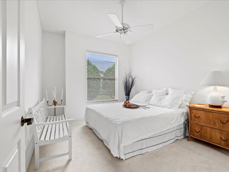 529 SW Hampton Court