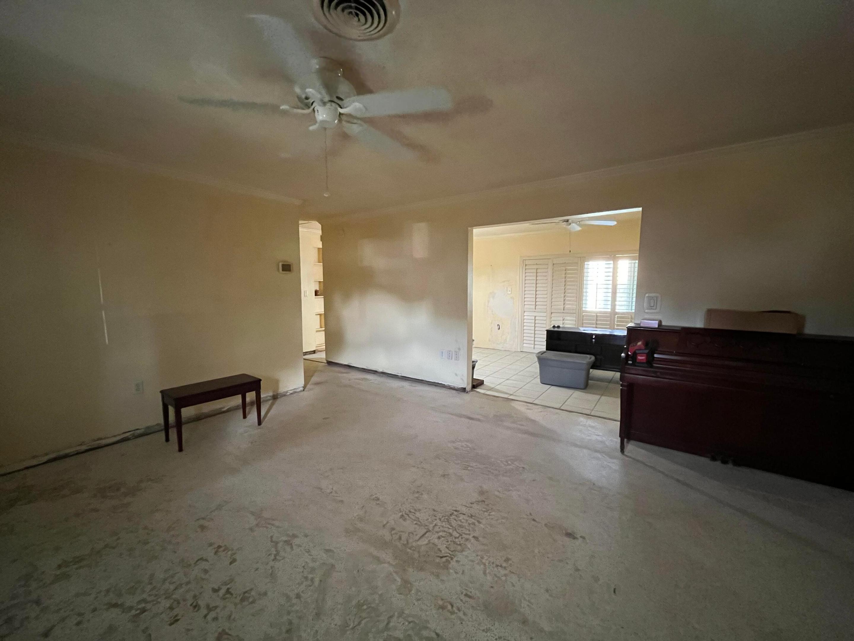 1220 Stoneway Lane