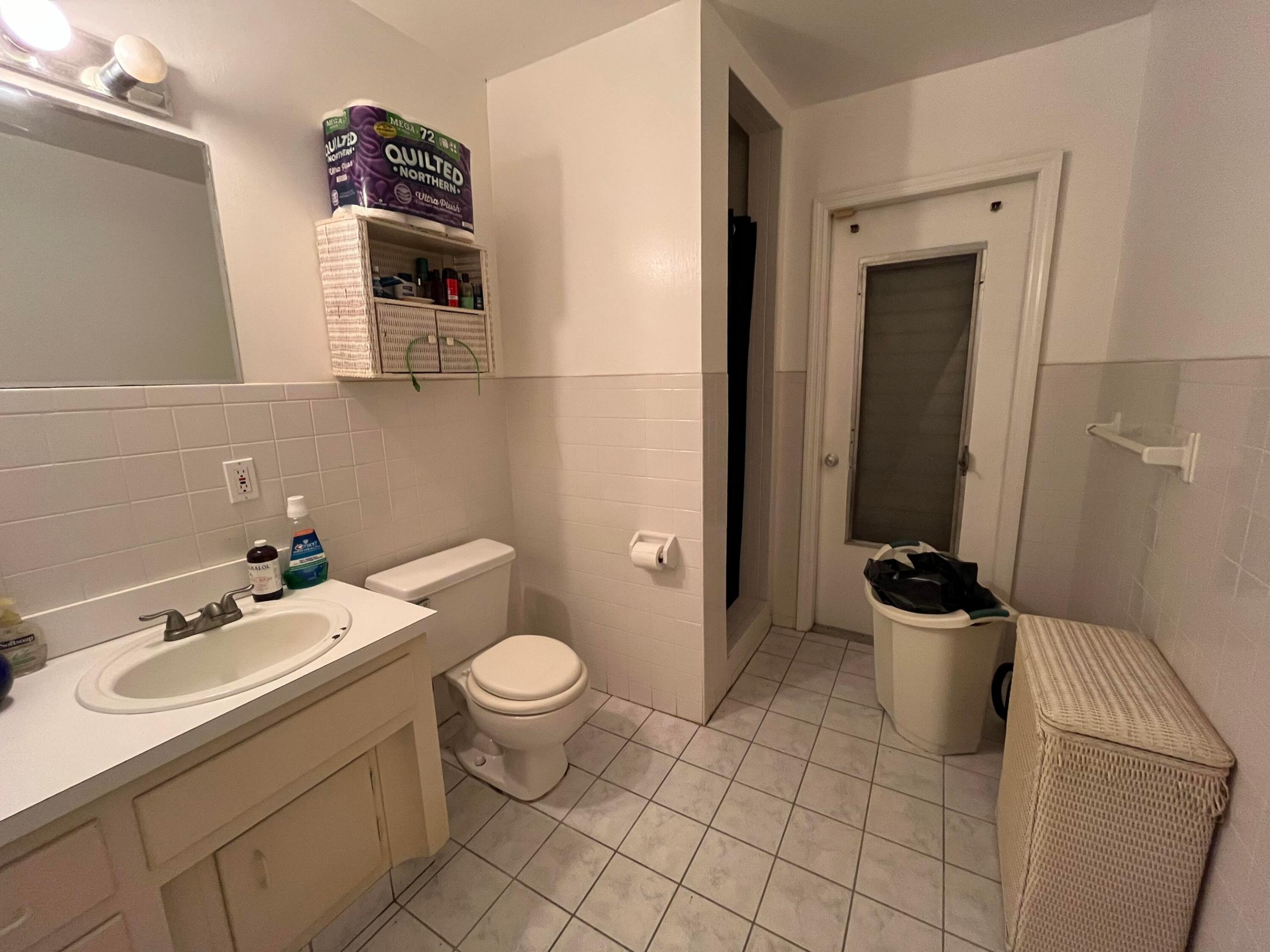 1220 Stoneway Lane