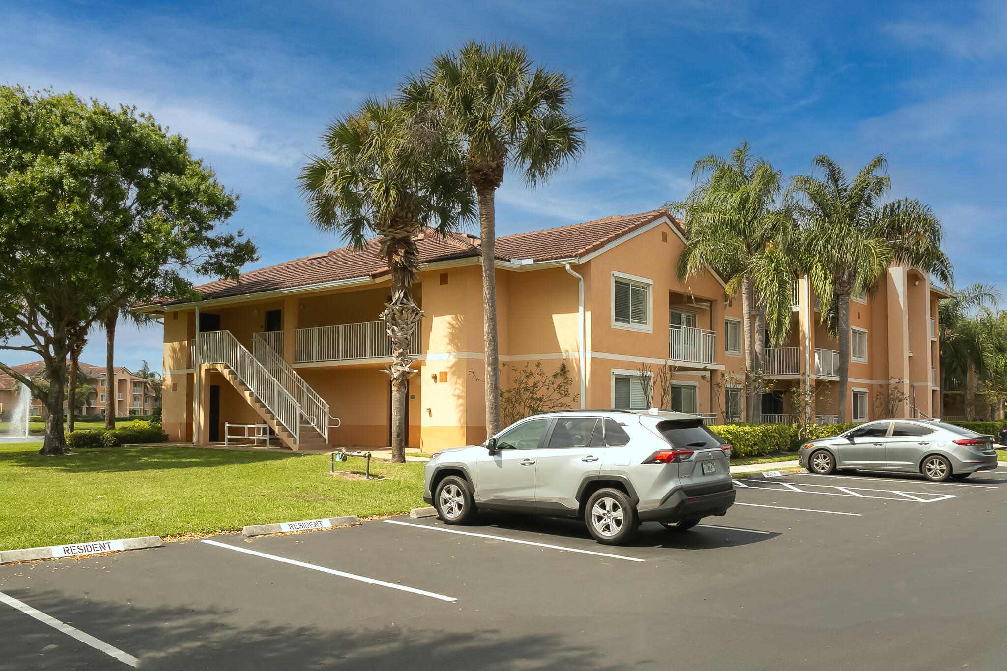 281 SW Palm Drive 102